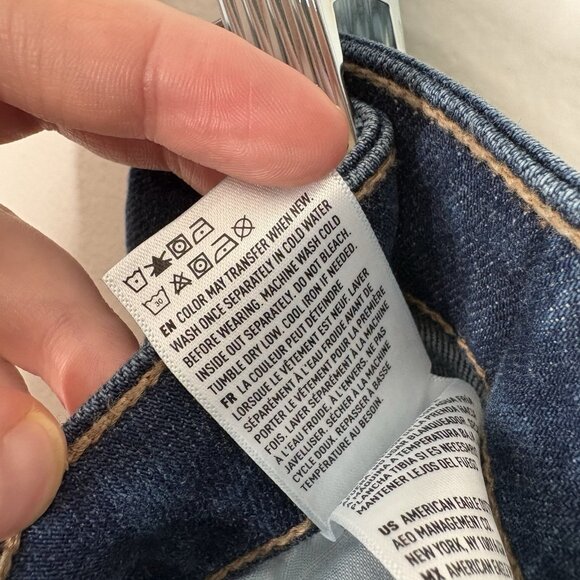 American Eagle Women 12 X-LONG Blue Medium Wash Denim High Rise Stretch Mom Jean - Picture 13 of 13